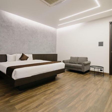 D Wayfarer Inn Resort Ероде Екстериор снимка