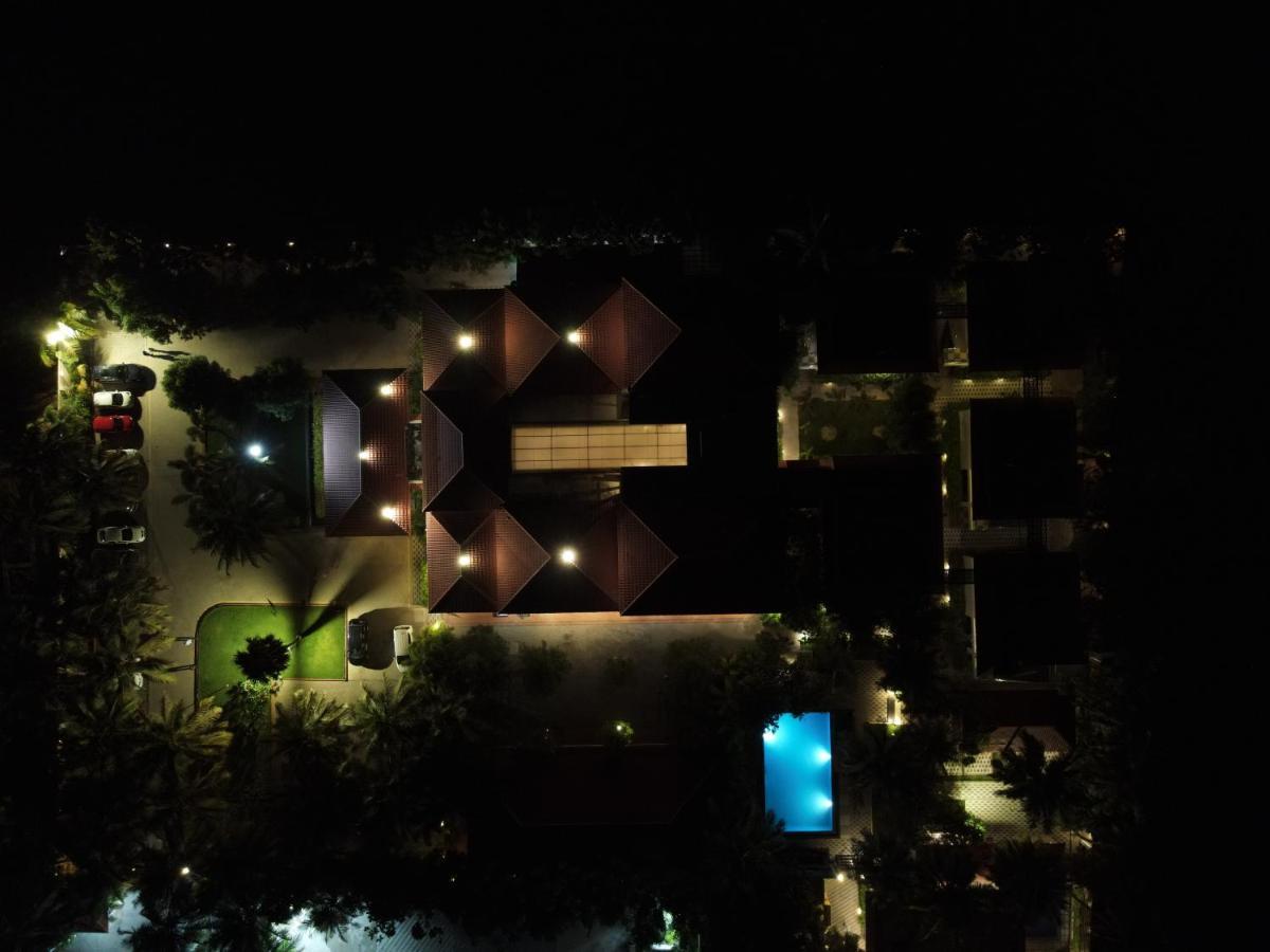 D Wayfarer Inn Resort Ероде Екстериор снимка