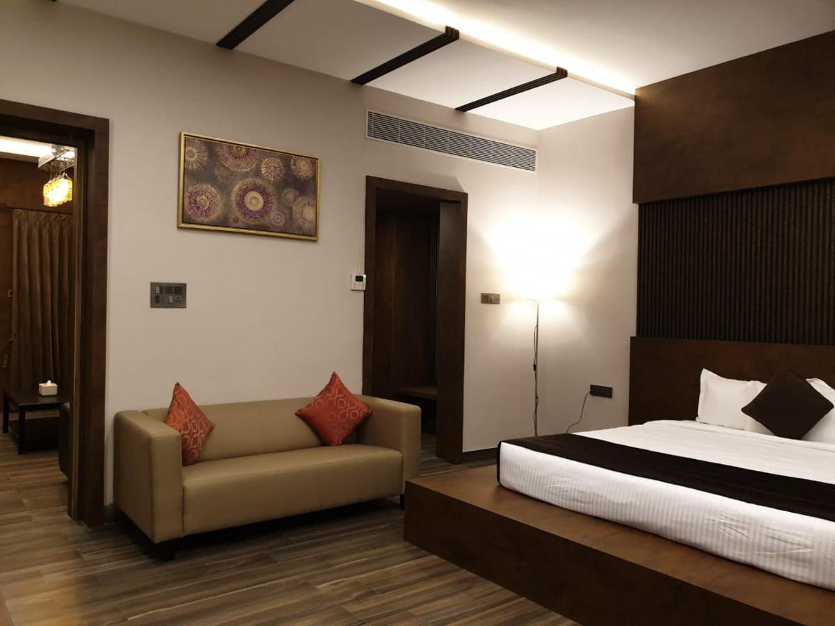 D Wayfarer Inn Resort Ероде Екстериор снимка