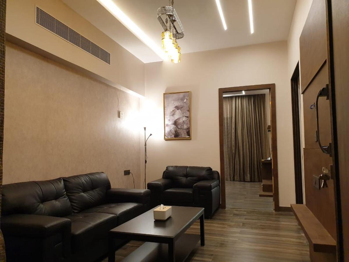D Wayfarer Inn Resort Ероде Екстериор снимка